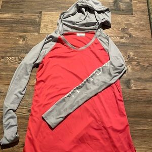 Pink and gray long sleeve Columbia sun shirt hooded size M